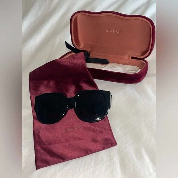 100% Authentic Gucci logo square sunglasses $495 retail! - Picture 4 of 6